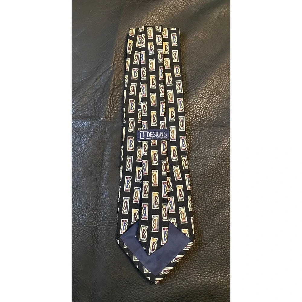LT Designs 100% Silk Necktie Made in Italy Power Tie Geometric Design Classic